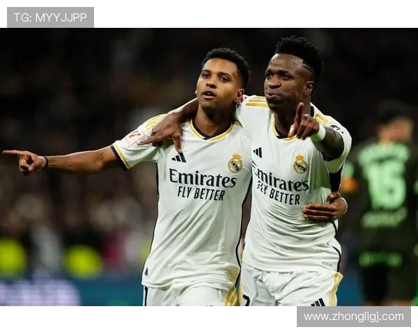 皇马对巴萨的欧冠经典对决分析与赛季回顾 皇马对巴萨的欧冠经典对决分析与赛季回顾